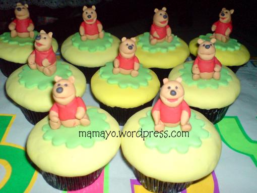 pooh cupcakes