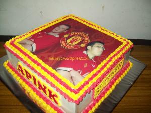 kue ultah apink