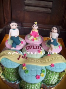 anniversary cupcakes