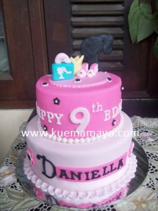 barbie cake