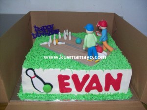 bowling cake