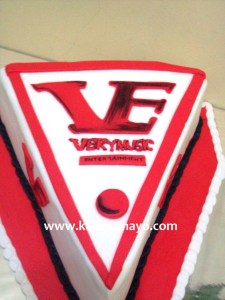 VE logo cake