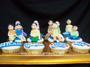 Family member cupcake set
