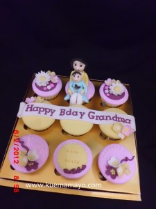 Cupcake for grandma