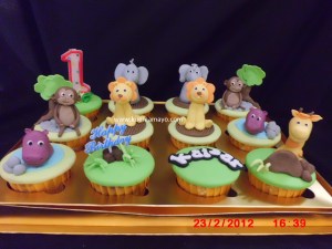 Animal jungle cupcakes